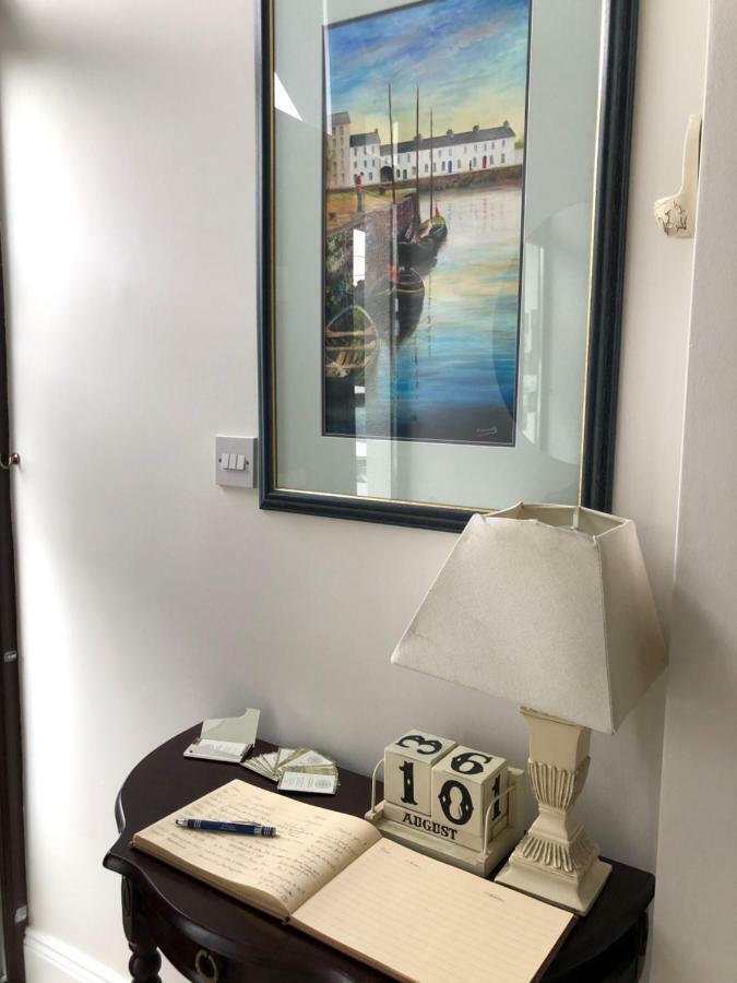 Sli Na Mara Bed & Breakfast กัลเวย์ ภายนอก รูปภาพ