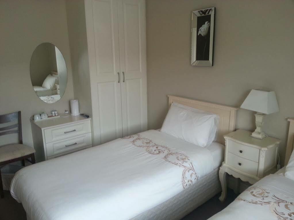 Sli Na Mara Bed & Breakfast กัลเวย์ ภายนอก รูปภาพ