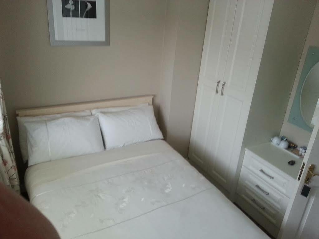 Sli Na Mara Bed & Breakfast กัลเวย์ ภายนอก รูปภาพ